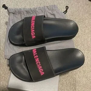 Balenciaga Black and Pink Slide Sandals Balenciaga | Shoes | Balenciaga Pink And Black Sandals  main image 2